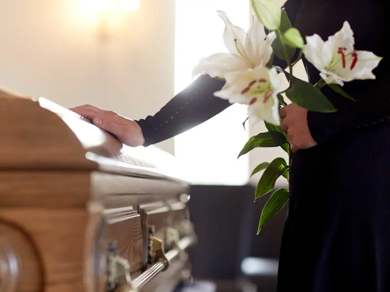 blomster og kiste