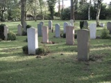 gravplass med mange gravstener